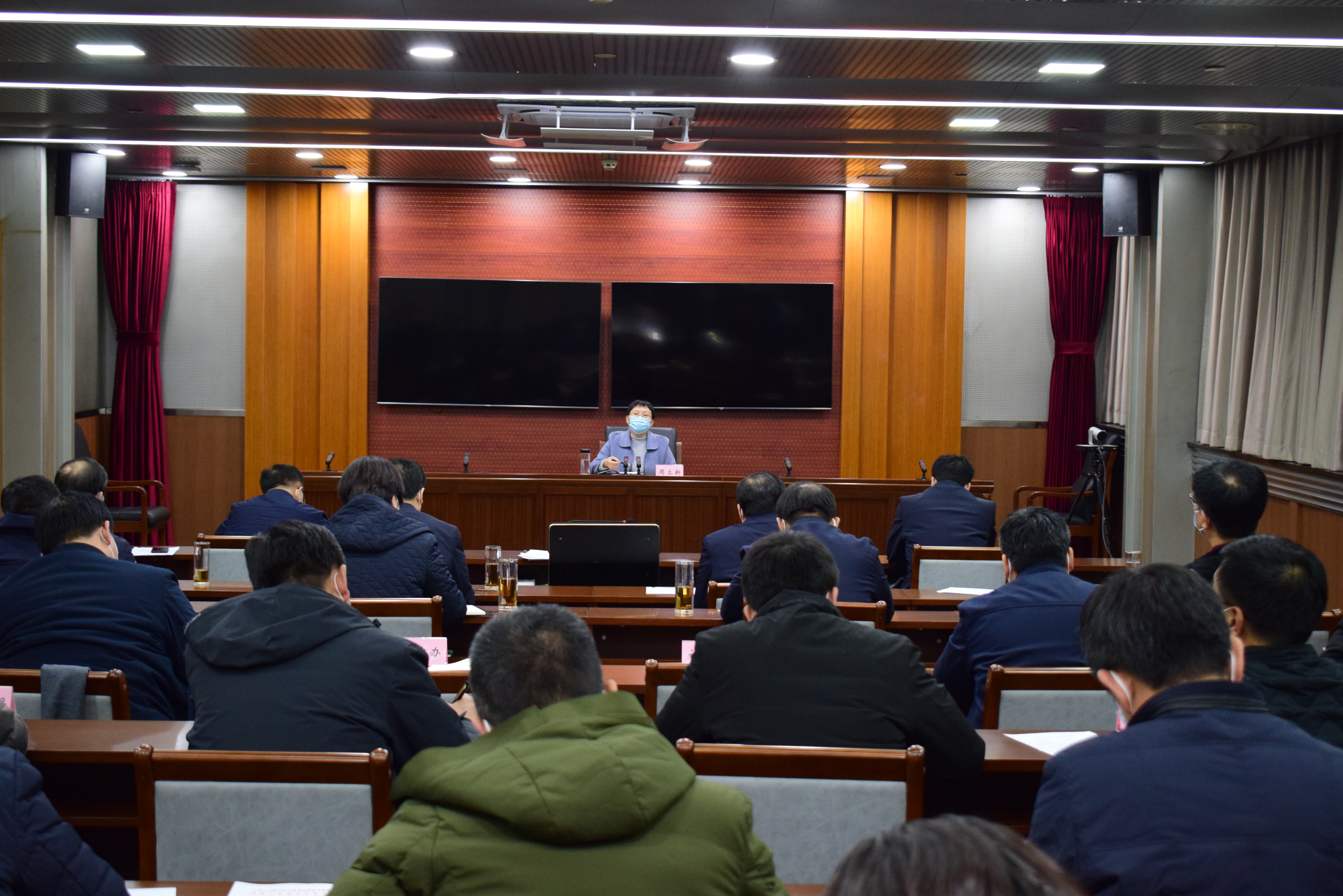 星空体育app官网-高新区召开疫情处置工作会议对相关工作进行安排部署