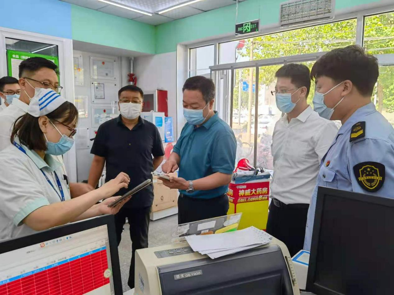 ‘星空体育app官网’区领导吴炳卫督导常态化疫情防控和国家食