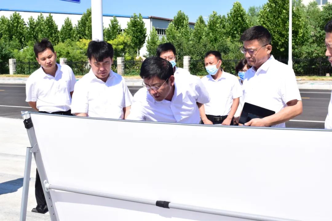 李瑞峰带队到高新区电子科技园调研|hq体育官方网站