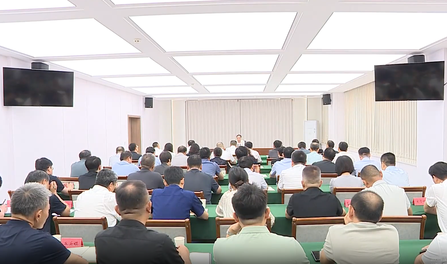 王素文在高新区讲授专题党课并调研